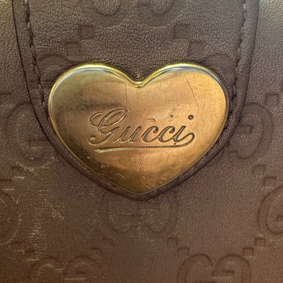 Gucci Tan Wallet with Heart Clasp - Picture 4 of 16